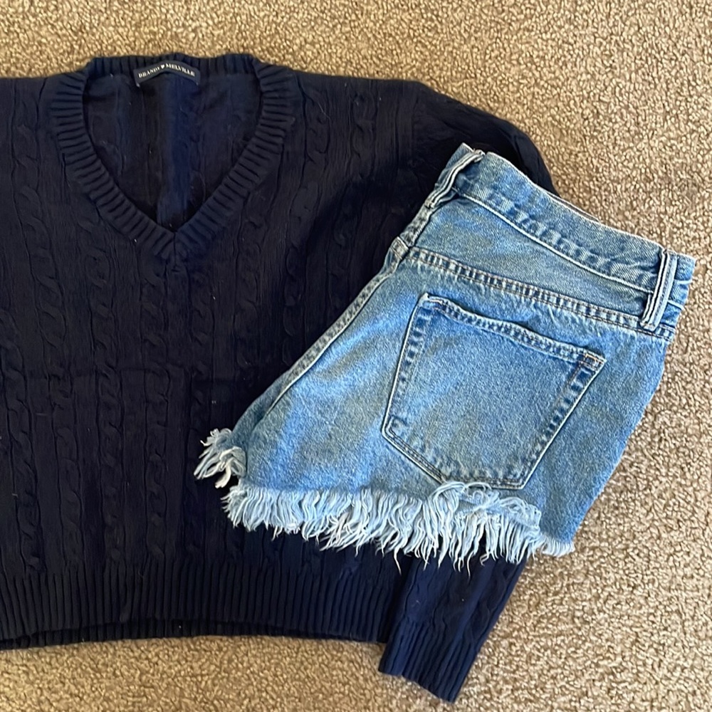 Brandy Melville Navy Blue Cropped Knit Sweater cashmere small - Picture 2 of 4
